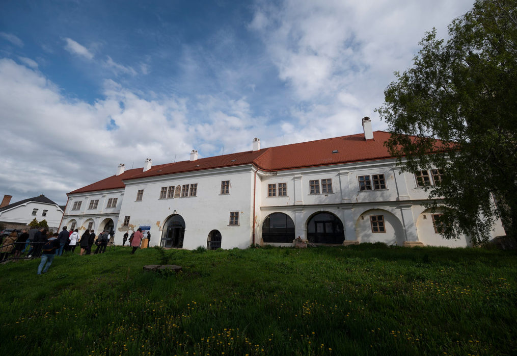 Unikátnu historickú pamiatku pod legendami opradeným hradom kompletne zrekonštruujú